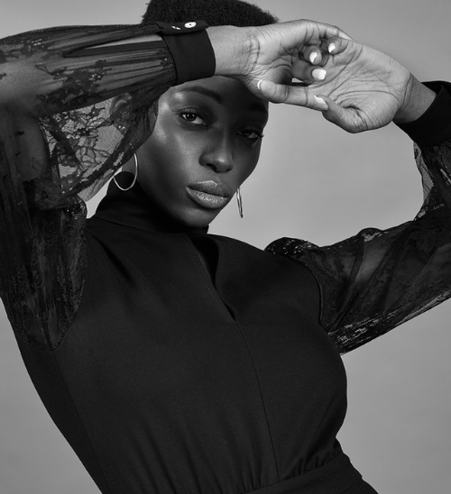 SHOW ME! by Yvonne Sophie Thöne